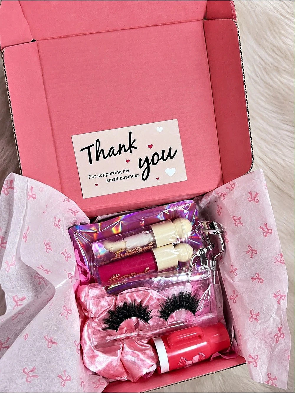 False Eyelash Gift Set in Pink NWT